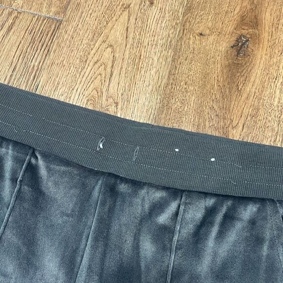 Velour joggers. Sz M gray - Picture 2 of 4